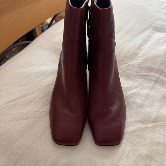 SARTO by Franco Sarto Flexa Fabiene Bootie - Picture 4 of 4